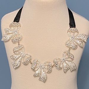 Vintage White House Black Market Bow Necklce